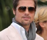 Brad Pitt cette année à Cannes. Cheveux plus courts, bouc travaillé, on le préfère les cehveux rasés. 