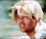 Brad Pitt version coupe au bol en 97 dans Sept ans au Tibet. 