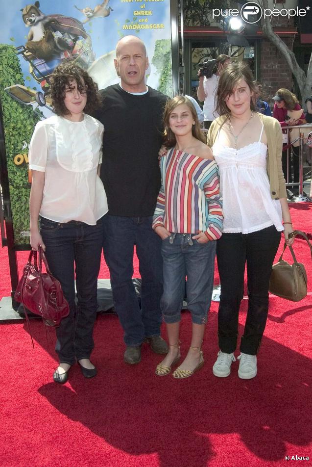 Bruce Willis est ultra protecteur avec ses trois filles, Rumer, Scout LaRue et Tallulah Belle. L'interprète de John McLane est prêt à tout si l'on touche à un seul de leur cheveu. 