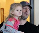 Entre son statut de sex-symbol ou son rôle de Daredevil, Ben Affleck trouve le temps et l'énergie d'être un super papa pour Violet la chipie et bébé Seraphina.