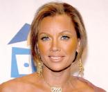 En 1997, l'actrice et chanteuse Vanessa Williams était la première ambassadrice afro-américaine de L'Oréal.