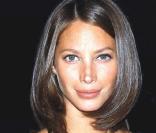 Le mannequin Christy Turlington était ambassadrice de L'Oréal en 1993. 