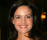 La très jolie actrice Carla Gugino était ambassadrice de L'Oréal en 1999. 