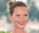 Le top anglais Kate Moss était ambassadrice de L'Oréal en 1998. 