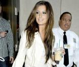 Ashley Tisdale à New York, le 16 juin 2009