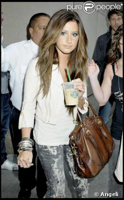 Ashley Tisdale à New York, le 16 juin 2009