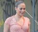 Jennifer Lopez toujours amincie a enfin retrouvé son maquillage... et son sourire !