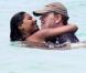 David Caruso et sa jeune girlfriend Amina : fous amoureux dans l'eau turquoise de Miami !
