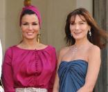 Carla Bruni et Nicolas Sarkozy reçoivent l'Emir du Qatar et son épouse à l'Elysée pour un dîner d'Etat. 22/06/09