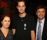 Fabien Marsaud a reçu le 23 juin 2009 ses insignes de chevalier des Arts et des Lettres, en présence de ses parents 
