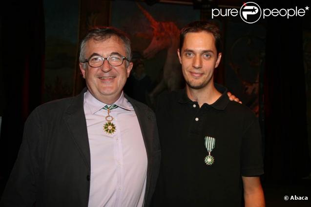 Fabien Marsaud a reçu le 23 juin 2009 ses insignes de chevalier des Arts et des Lettres, des mains de Philippe Meyer