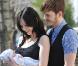 Sophie Ellis-Bextor, son mari Richard Jones et son deuxième fils