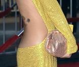 Un classique de Bai Ling : la robe décolletée jusqu'aux mollets... 