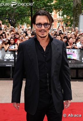 Johnny Depp, lors de l'avant-première anglaise de "Public Enemies", qui s'est tenue à l'Empire de Leicester Square, à Londres, le 29 juin 2009 !