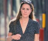 Kate Middleton marche seule dans les rues de Londres. 1/7/09