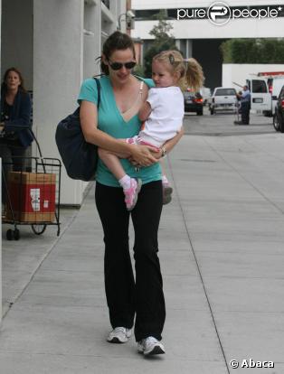 Jennifer Garner et sa fille Violet à los Angeles, (1er juillet 2009)