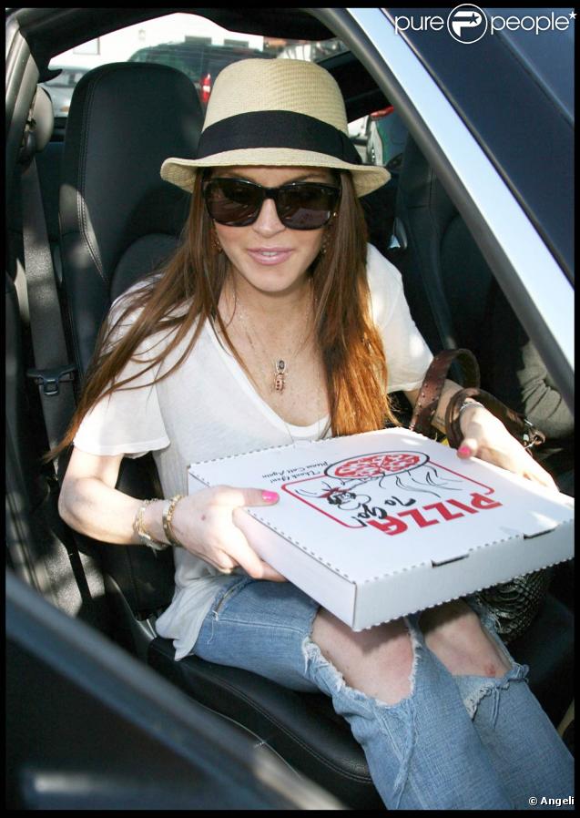 Pour son anniversaire, Lindsay Lohan s'est offert... une pizza !