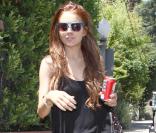 Lindsay Lohan a opté pour le short le lendemain de son anniversaire. Il faut dire que tout lui va comme un gant ! Le 3 juillet 2009 