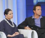 Isabella Rossellini et Christian De Sica sur le plateau de l'émission Porta a Porta diffusée sur Rai Uno le 5 juillet 2009
