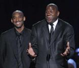 Kobe Bryant et Magic Johnson rendent hommage au 