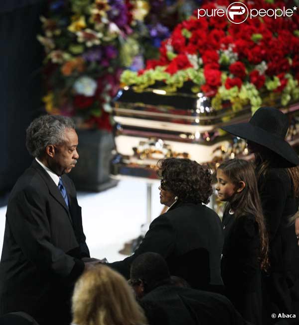 Réverend Al Sharpton, face à Katherine Jackson et Paris au Staples Center de Los Angeles, le 7 juillet 2009. 