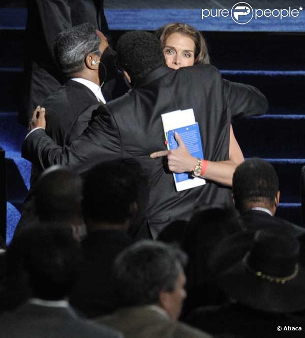 Brooke Shields et Jermaine Jackson, au Staples Center de Los Angeles, le 7 juillet 2009. 