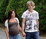 L'attaquant espagnol de Liverpool Fernando Torres et Olalla... peu de temps avant la naissance de leur petite Nora !