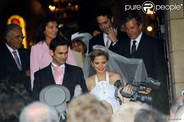 Jeanne-Marie Martin (la fille de Cécilia Attias) et Gurvan Rallon lors de leur mariage en mai 2008