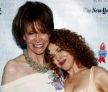 Mary Tyler Moore et Bernadette Peters le 11 juillet 2009 lors de la 11e édition de ''Broadway Barks'' à New York qui lutte pour les animaux dans les refuges