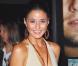 Emmanuelle Chriqui, torride sur tapis rouge !