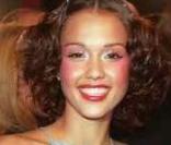 Jessica Alba à l'époque où elle faisait partie d'une troupe de cirque... On blague. 