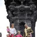 Mathilde et Philippe de Belgique : Avec leurs quatre enfants, c'est la vie en rose ! Et même... le paradis sur Terre !