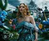 La bande-annonce d' Alice in Wonderland , de Tim Burton.