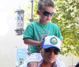 David Beckham et ses trois fils, Brooklyn (10 ans), Romeo (6 ans) et Cruz (4 ans), à The Grove, le 23 juillet 2009