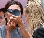 Victoria Beckham sur le shooting de sa prochaine collection de robes le 23/07/09 à Londres 