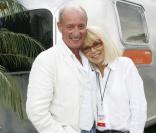 Mireille Darc et son mari Pascal au concert de Johnny Hallyday sous la Tour Eiffel ! 14/07/09