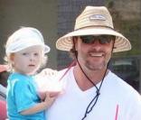 Tori Spelling, son mari Dean McDermott et leurs enfants Liam et Stella à Malibu le 26 juillet 2009