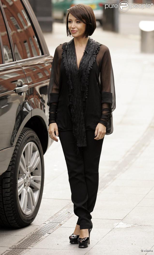 Dannii Minogue arrivant pour la seconde étape des auditions de X Factor dans le théâtre Hammersmith Apollo à Londres le 27 juillet 2009