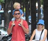 Naomi Watts, Liev Schreiber et leurs fils (13 juillet 2009, Paris)