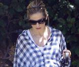 Sarah Michelle Gellar en promenade à Toluca Lake à Los Angeles le 15 juillet 2009