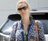 Lisa Kudrow dans les rues de Los Angeles avec un look... à revoir !