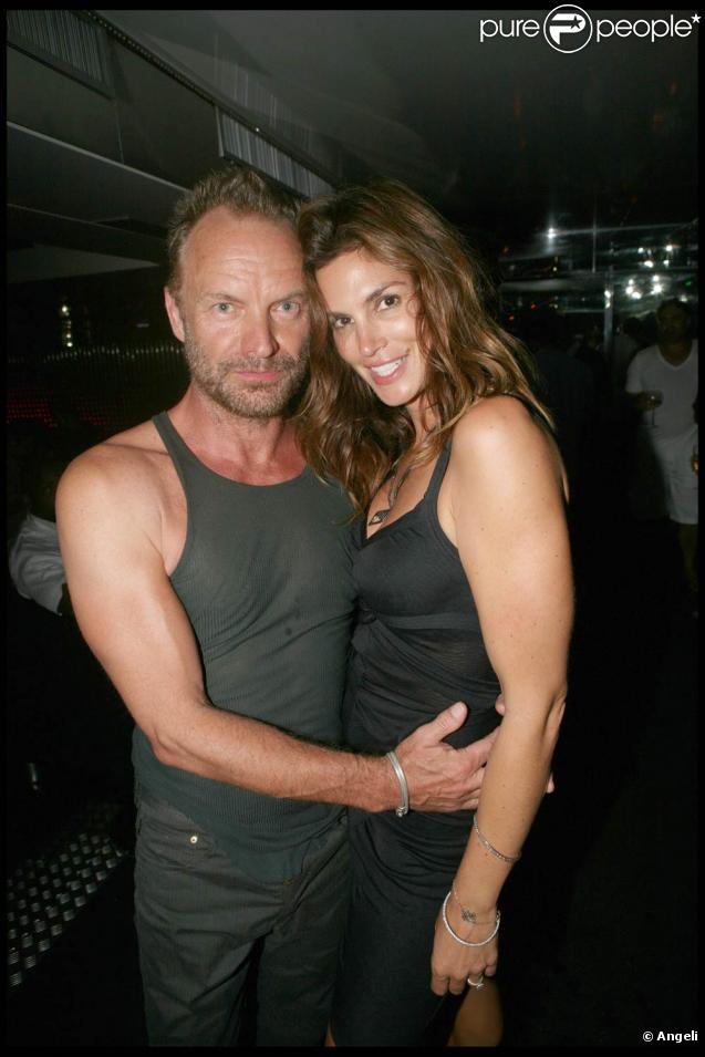 Sting et Cindy Crawford au VIP Room de Saint-Tropez, le 6 août 2009