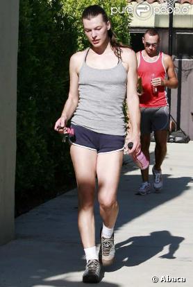 Milla Jovovich fait du sport à Los Angeles