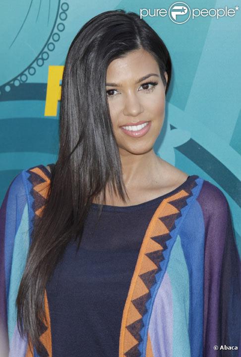 Kourtney Kardashian sur le tapis rouge des Teen Choice Awards le 9 août 2009 