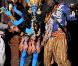 Le chanteur Seal et sa femme Heidi Klum à Halloween. Visiblement sa femme, la belle Heidi, n'a pas le même problème de mains !