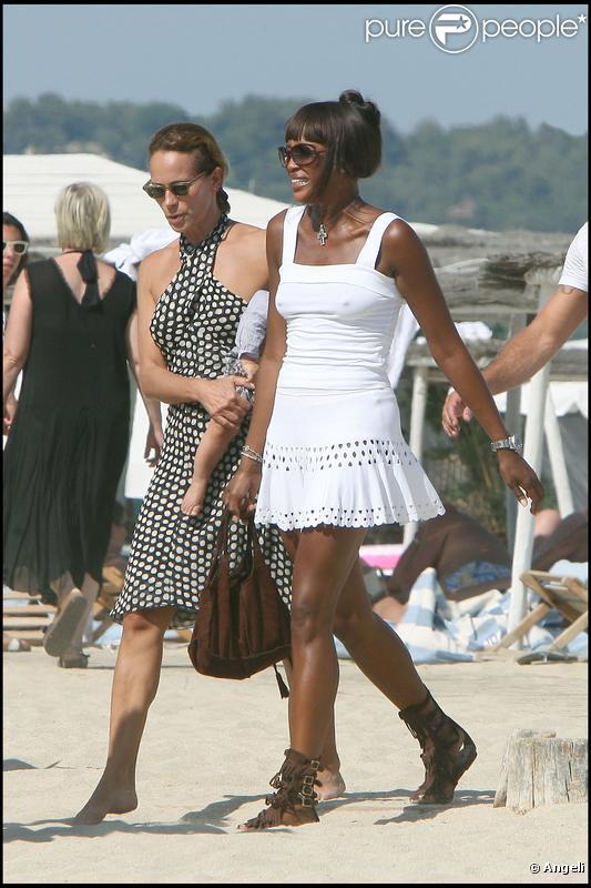 Naomi Campbell et une amie à Saint-Tropez