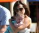 Alyson Hannigan : séance shopping avec son irrésistible fille et son mari attentionné... toujours à ses côtés !