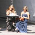 La chipie Rachel Stevens, tout juste mariée, aime regarder les hommes passer à la terrasse des cafés !