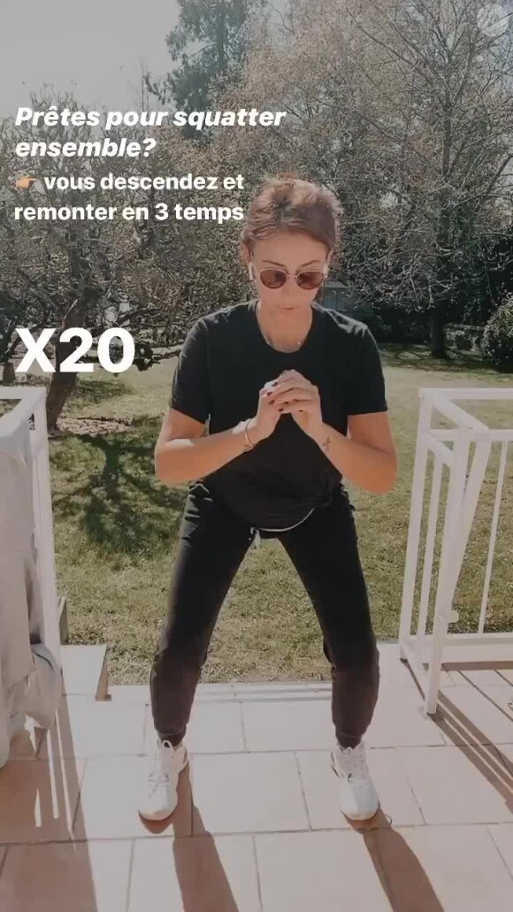 Rachel Legrain Trapani enceinte dévoile son baby bump en bikini fluo Purepeople