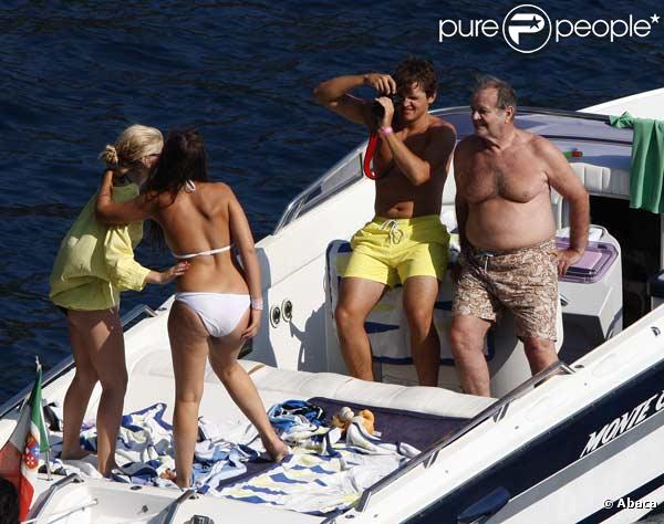 Jack Nicholson et son fils profitent de leurs vacances à Saint-Jean-Cap-Ferrat, dans le sud de la France, en compagnie de charmantes jeunes filles...